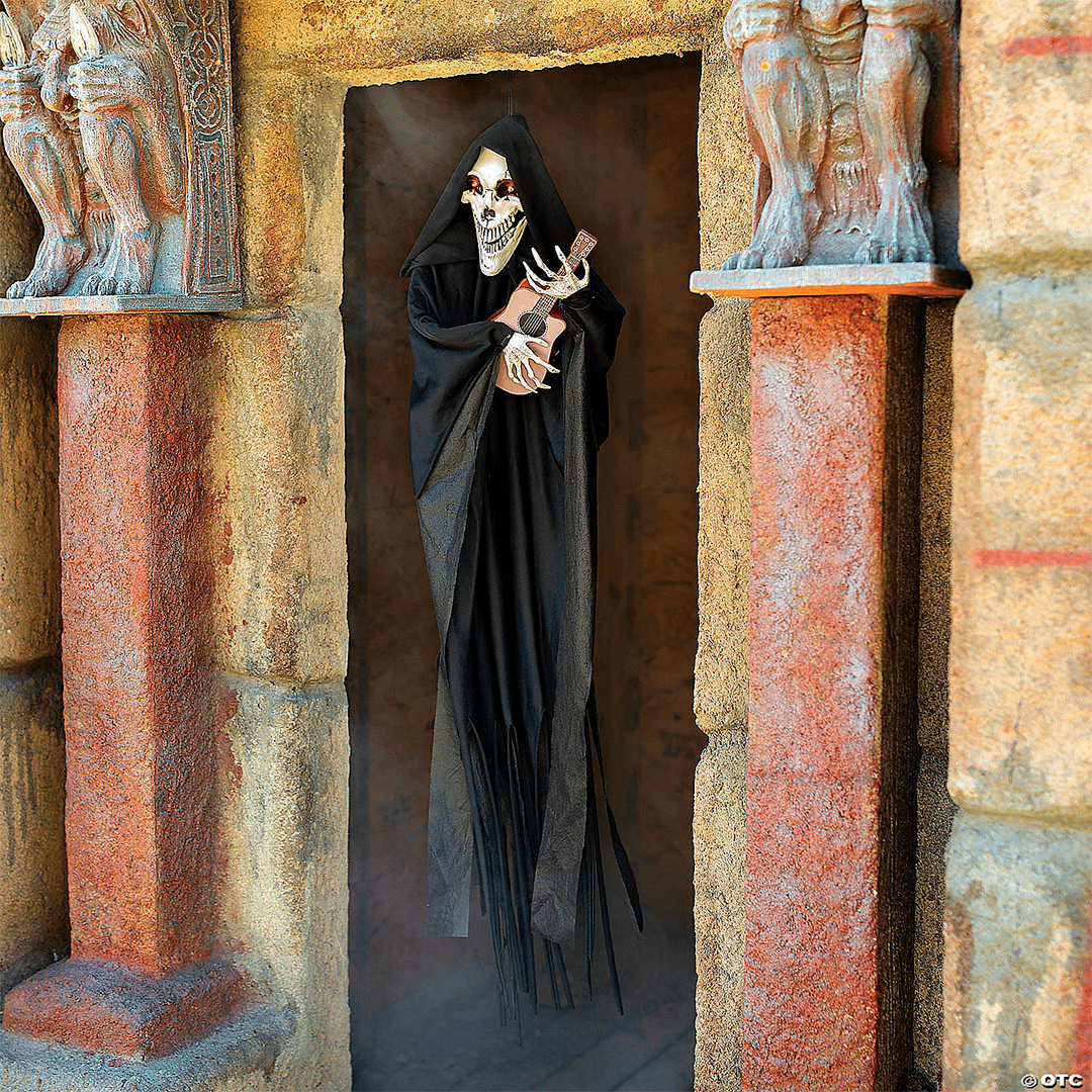 Decoración colgante de calavera con guitarra - Imagen 2